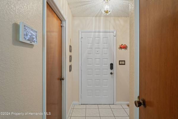 2296 Lake Forest Avenue, Spring Hill, FL 34609