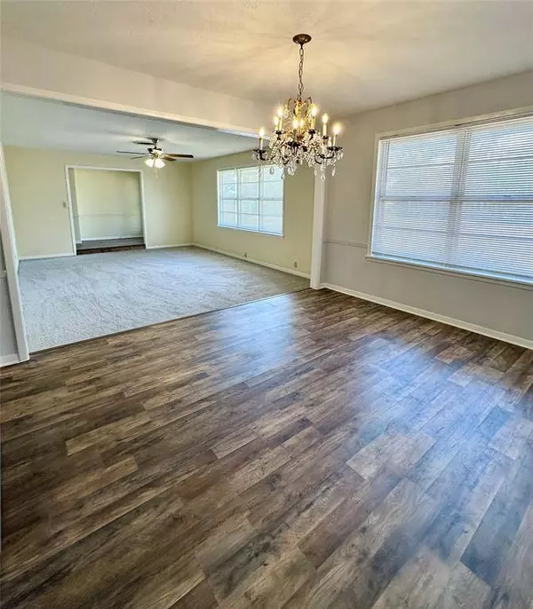 509 S Front ST, Hallettsville, TX 77964