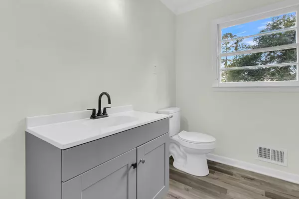 579 Binnicker Bridge Rd, Orangeburg, SC 29115