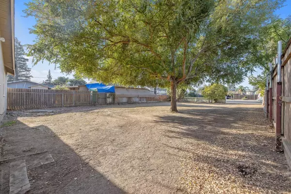 264 S Q Street, Dinuba, CA 93618