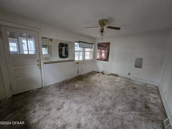 1508 1ST AVE N, Grand Forks, ND 58203