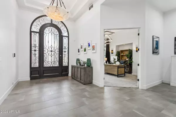 3611 E KACHINA Drive, Phoenix, AZ 85044