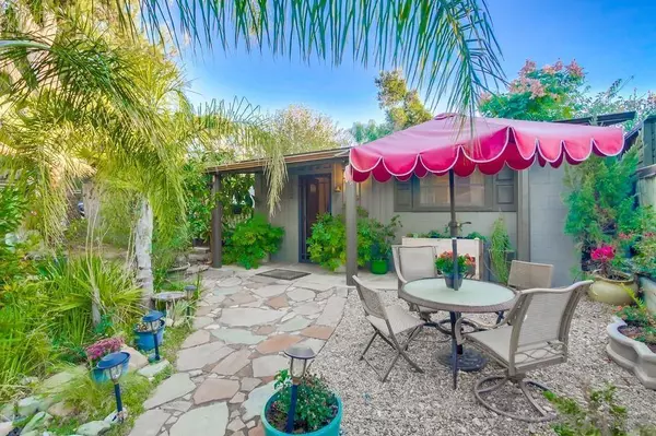 352 W Dougherty St, Fallbrook, CA 92028