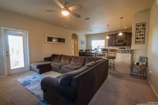 1310 CRANE CT, San Antonio, TX 78245-4467