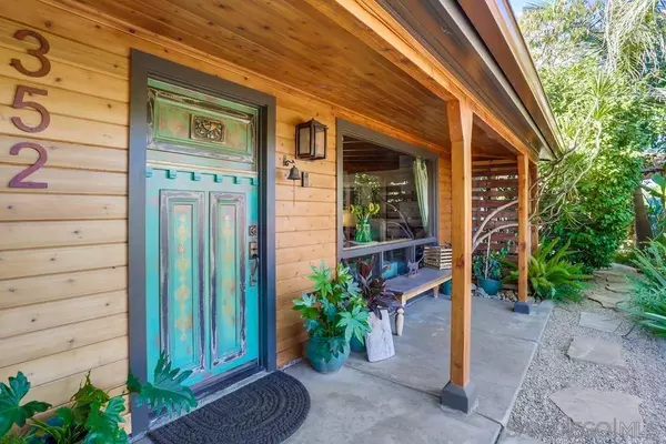 352 W Dougherty St, Fallbrook, CA 92028