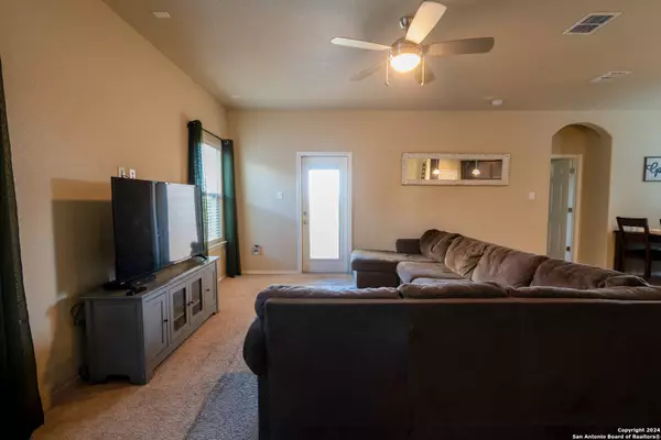 1310 CRANE CT, San Antonio, TX 78245-4467