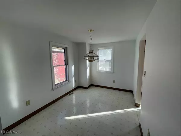 59 Stambaugh ST, Girard, OH 44420