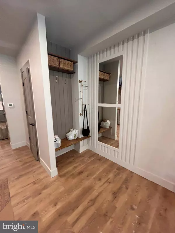 1720 S TAYLOR ST, Philadelphia, PA 19145