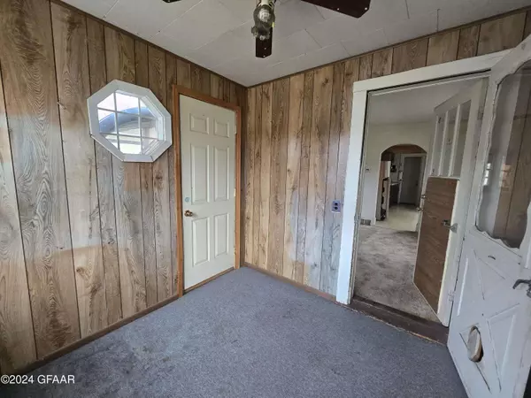 1508 1ST AVE N, Grand Forks, ND 58203