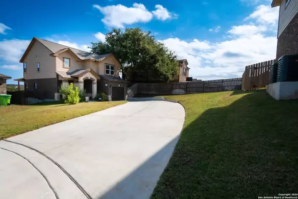 1310 CRANE CT, San Antonio, TX 78245-4467