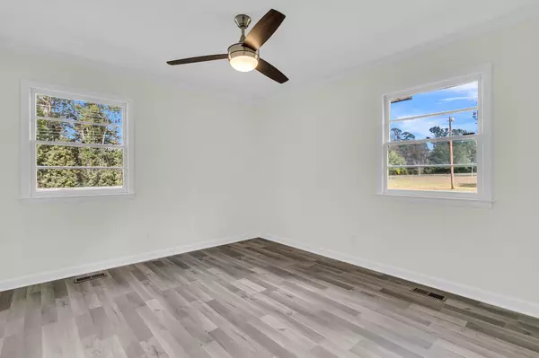 579 Binnicker Bridge Rd, Orangeburg, SC 29115