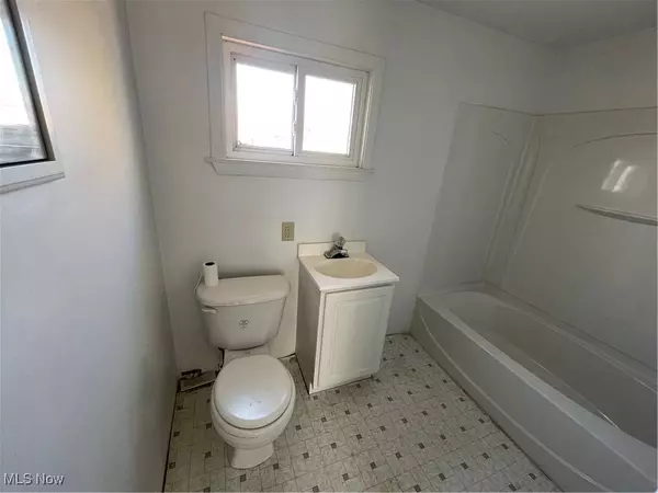 59 Stambaugh ST, Girard, OH 44420