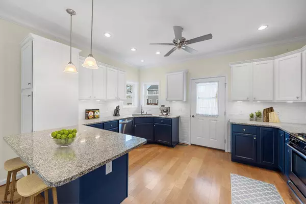 6313 Monmouth Ave, Ventnor, NJ 08406