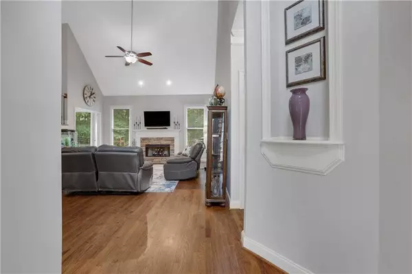 608 Forest Pine DR, Ball Ground, GA 30107