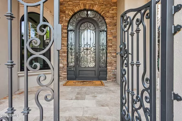 3611 E KACHINA Drive, Phoenix, AZ 85044