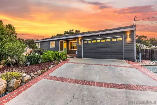 4900 Vista Arroyo, La Mesa, CA 91941