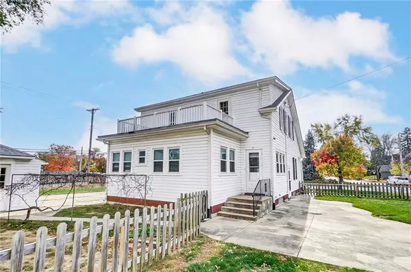 25 Oak Knoll Drive, Oakwood, OH 45419