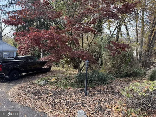 122 LAMPETER RD, Lancaster, PA 17602