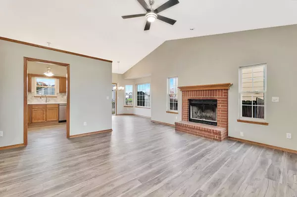 4802 S Custer St, Wichita, KS 67217