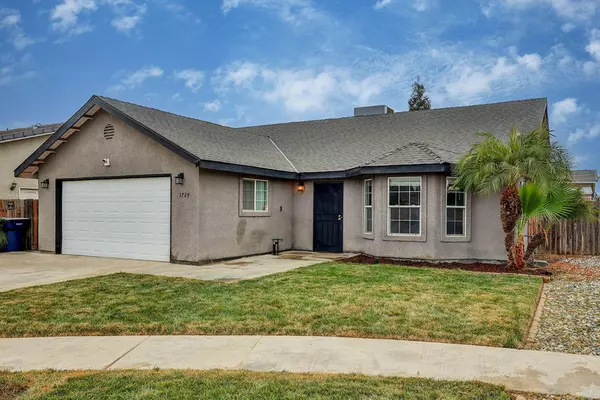 1724 Cotton Court, Tulare, CA 93274