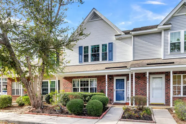 7958 Shadow Oak Dr, North Charleston, SC 29406