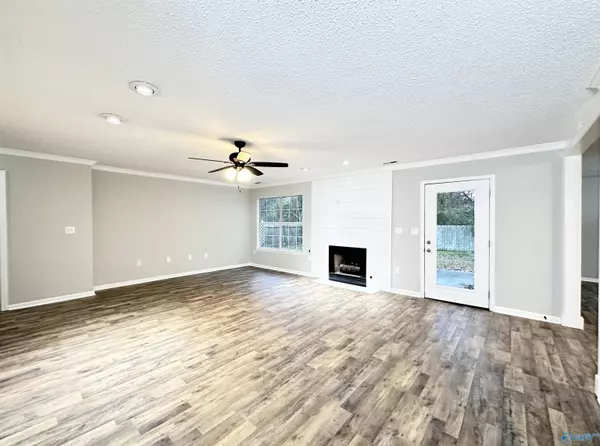 124 Champions Green Lane, Madison, AL 35758