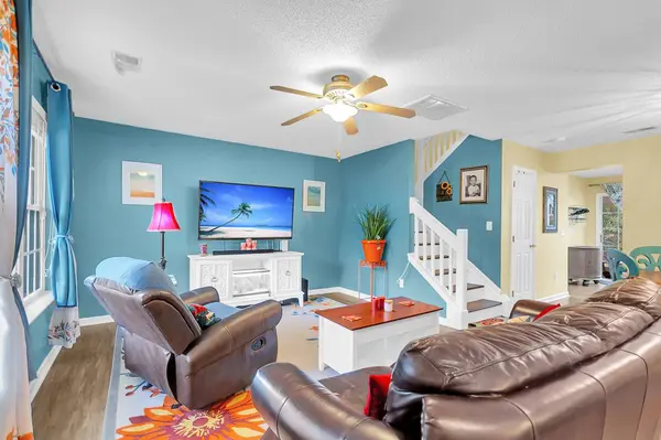 7958 Shadow Oak Dr, North Charleston, SC 29406