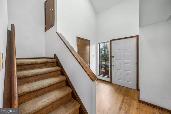 6 DORSET DR, Marlton, NJ 08053