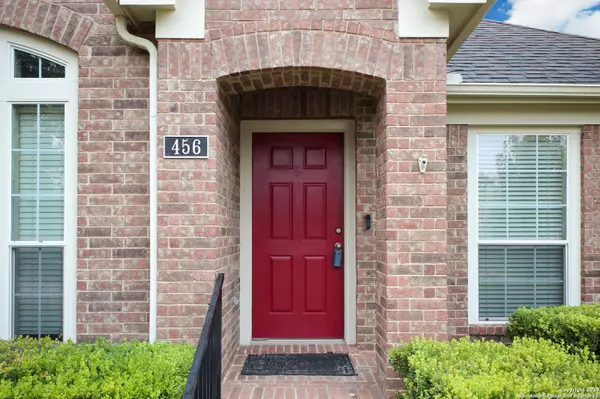 456 TIMBER HOLLOW, New Braunfels, TX 78132-3803