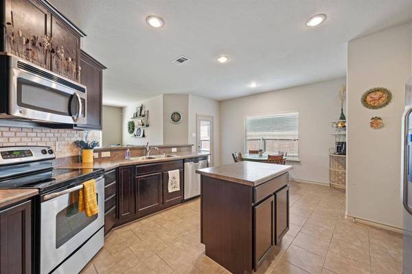 529 Vidalia Court, Fort Worth, TX 76052