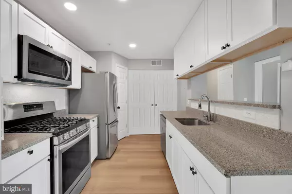 46608 DRYSDALE TER #300, Sterling, VA 20165