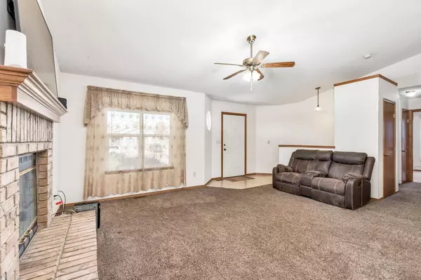 1273 E South Brooke St, Haysville, KS 67060