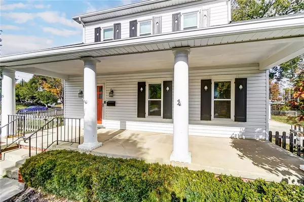 25 Oak Knoll Drive, Oakwood, OH 45419