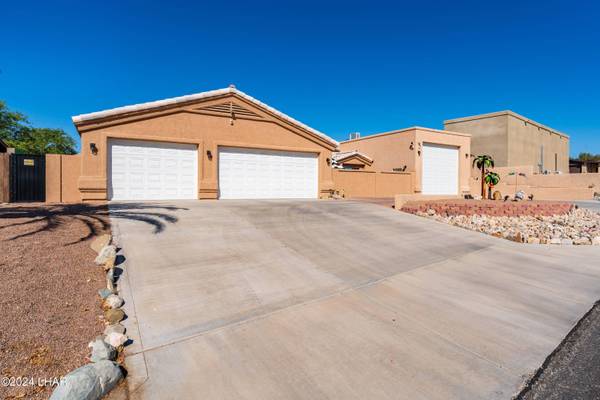 2625 Tradewind Dr, Lake Havasu City, AZ 86403
