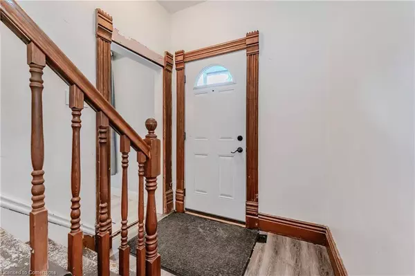 321 John Street, Mount Forest, ON N0G 2L3