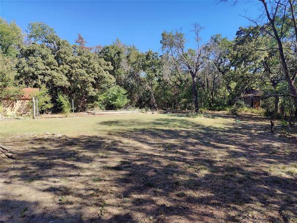 1304 Dublin Street, Grapevine, TX 76051