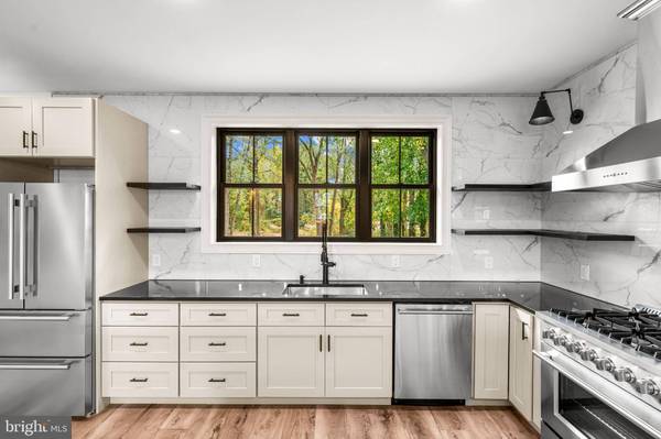 18 NEW ALBANY, Moorestown, NJ 08057