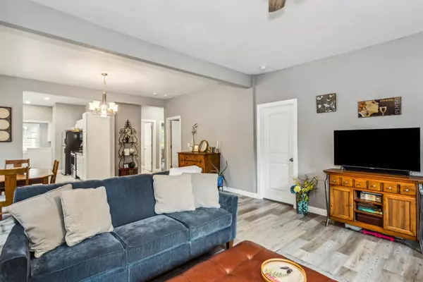 3900 E Douglas, Wichita, KS 67208-3734