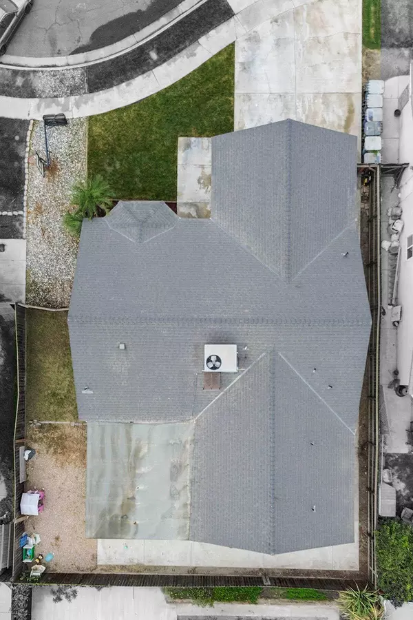 1724 Cotton Court, Tulare, CA 93274