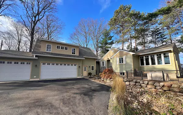 21446 Beach RD, Deerwood, MN 56444