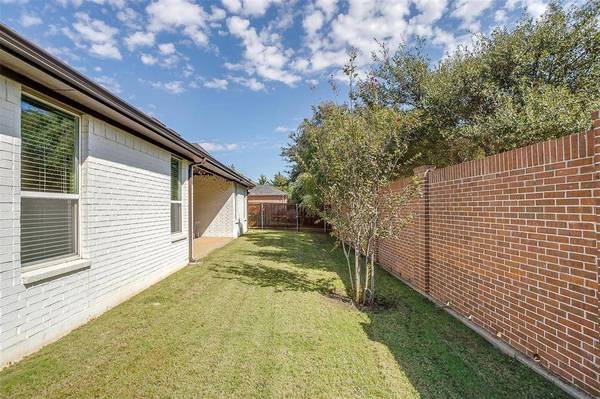 2705 River Path Court, Burleson, TX 76028