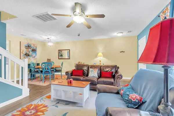 7958 Shadow Oak Dr, North Charleston, SC 29406