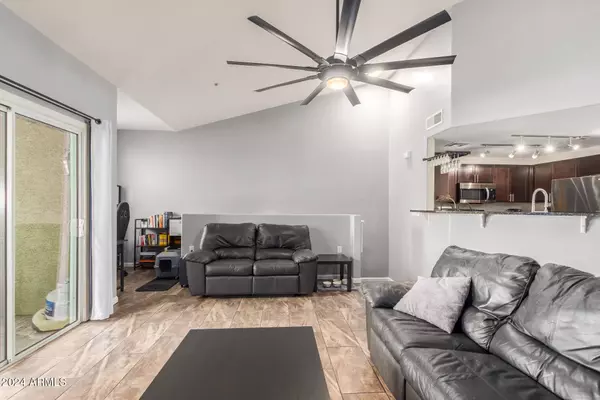 1920 E BELL Road #1026, Phoenix, AZ 85022