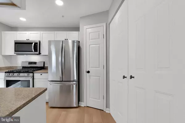 46608 DRYSDALE TER #300, Sterling, VA 20165