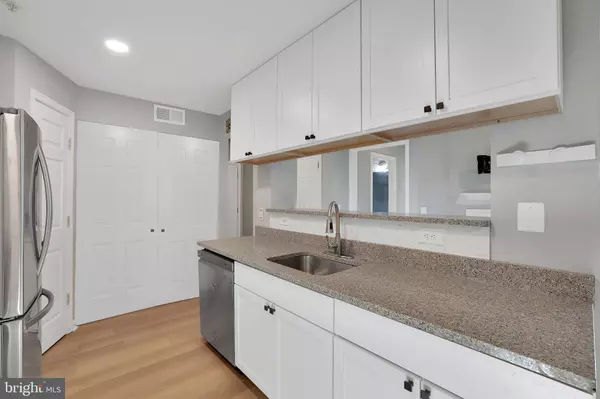 46608 DRYSDALE TER #300, Sterling, VA 20165