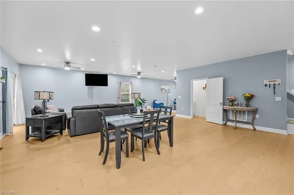 5035 Scenic DR, Winston-salem, NC 27105