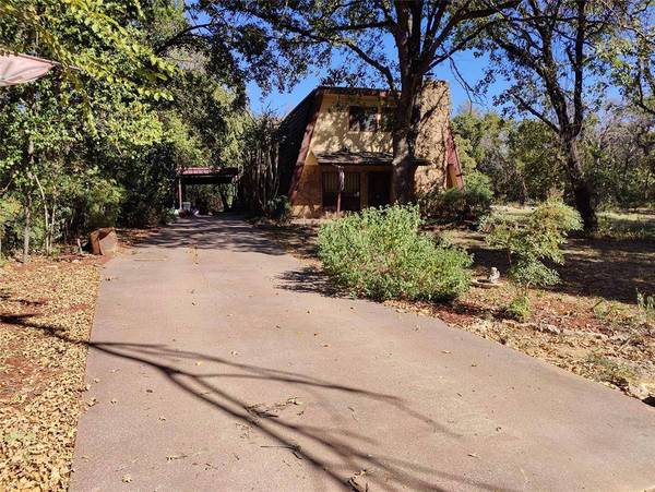 1304 Dublin Street, Grapevine, TX 76051