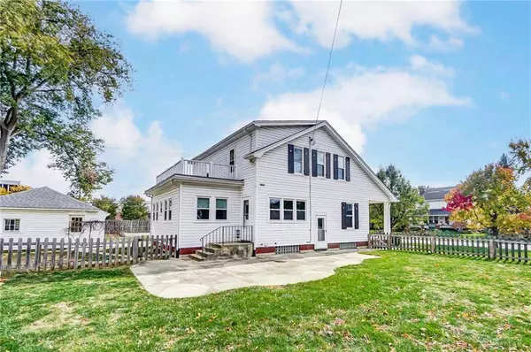 25 Oak Knoll Drive, Oakwood, OH 45419