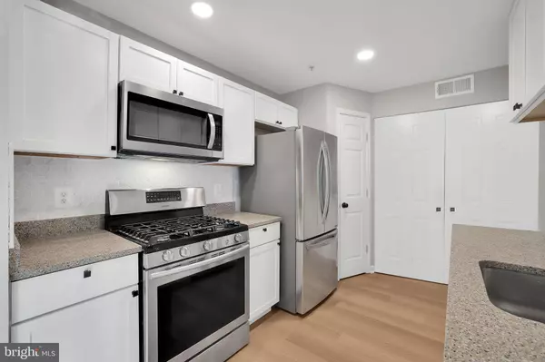 46608 DRYSDALE TER #300, Sterling, VA 20165