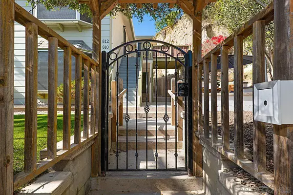 806-812 W W Brookes Ave, San Diego, CA 92103